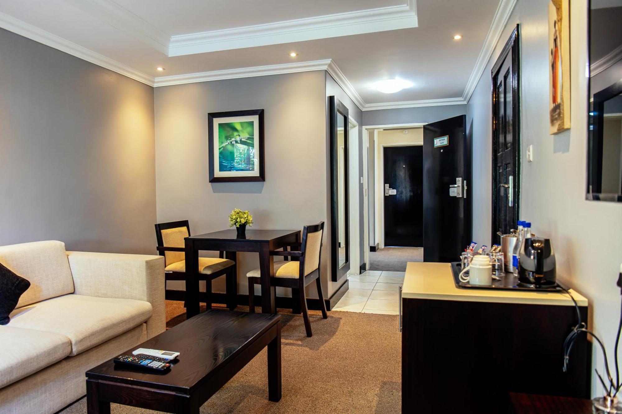 Cresta Lodge Gaborone Exteriör bild